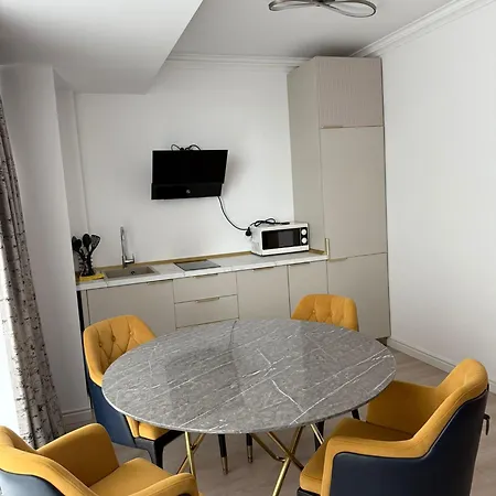 Smarald Titanic * Năvodari