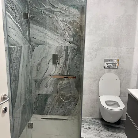 Smarald Titanic * Năvodari