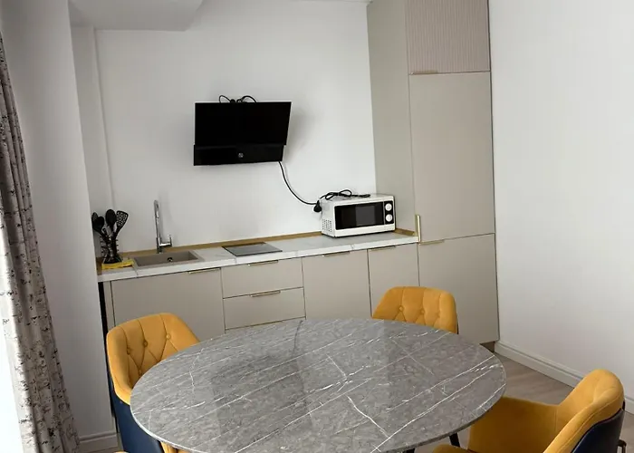 Smarald Titanic * Năvodari